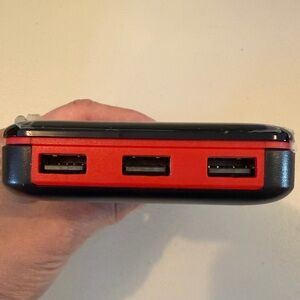 Power Bank - ExpressE1 - 25000 mAh/92.5 wh
New In Box